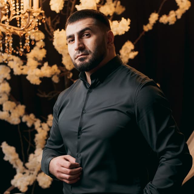 Artist - Zhamil Turan