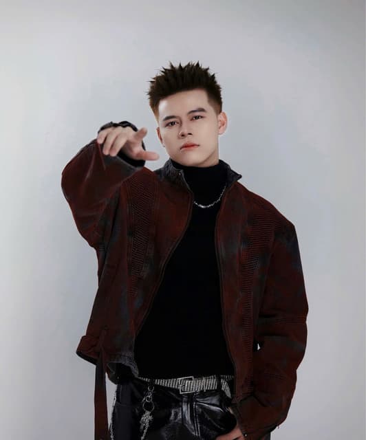 Artist - Thái Học