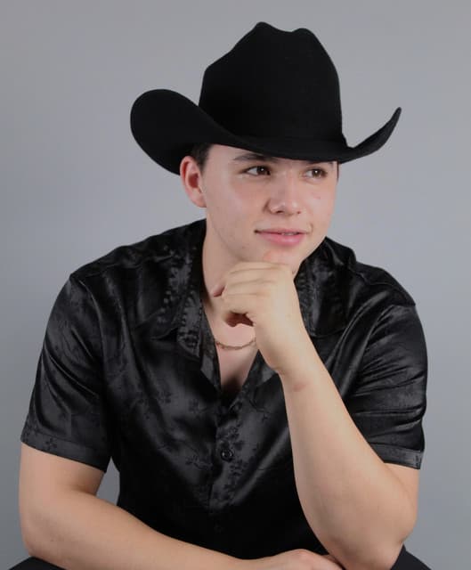 Artist - Iram Guzmán