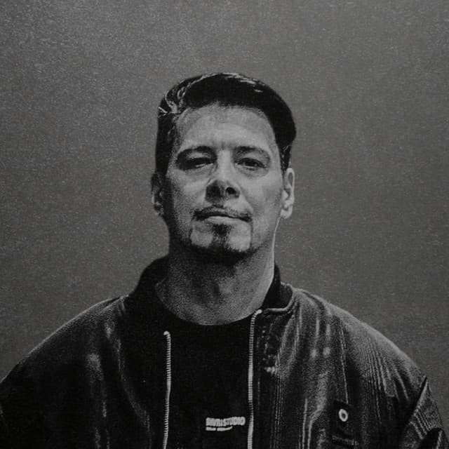 Artist - Thomas Gold