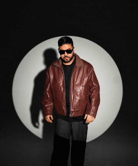 Artist - Mouh Milano