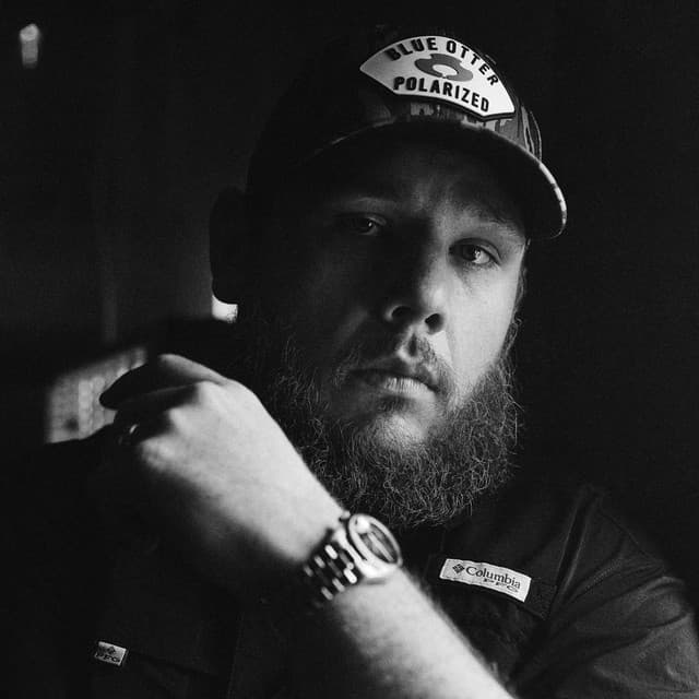 Artist - Luke Combs