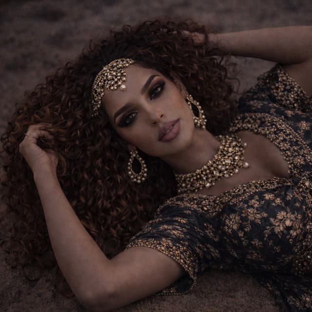 Artist - Hamilah Habibti