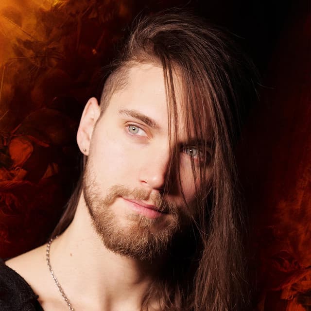 Artist - Eliott Tordo Erhu