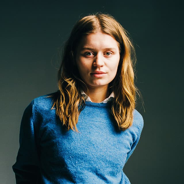 Artist - girl in red