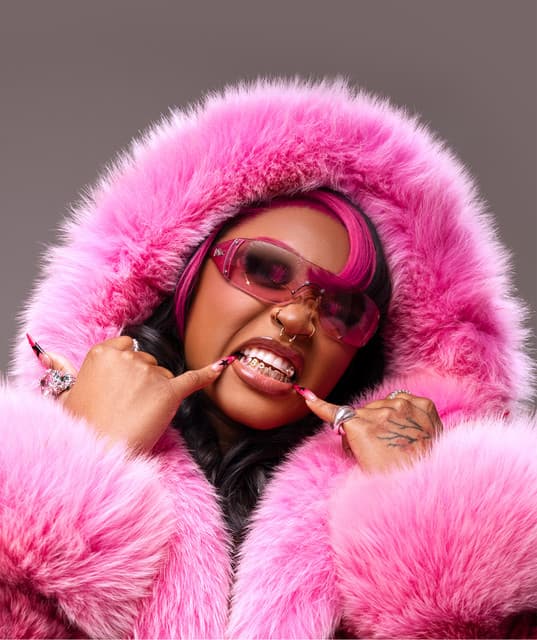 Artist - Stalk Ashley