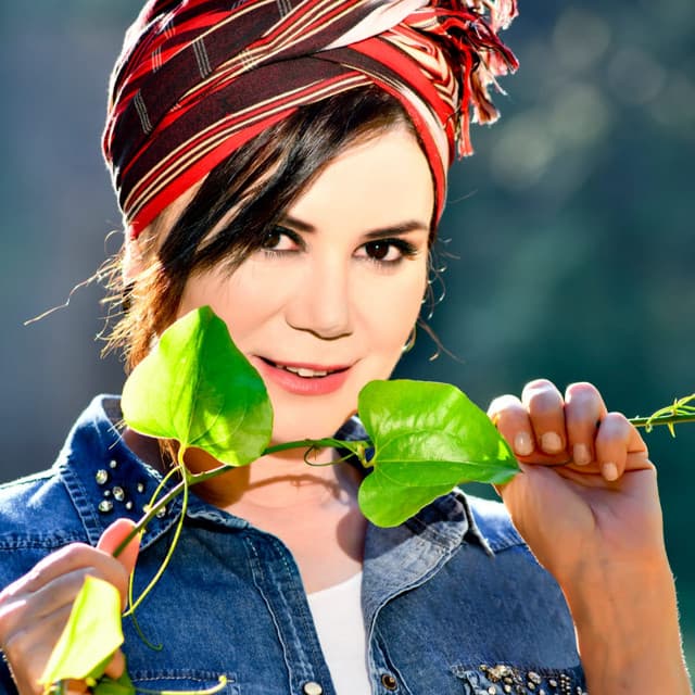 Artist - Hülya Polat