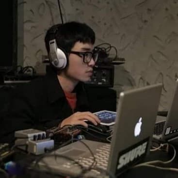 Artist - Nguyễn Hồng Giang