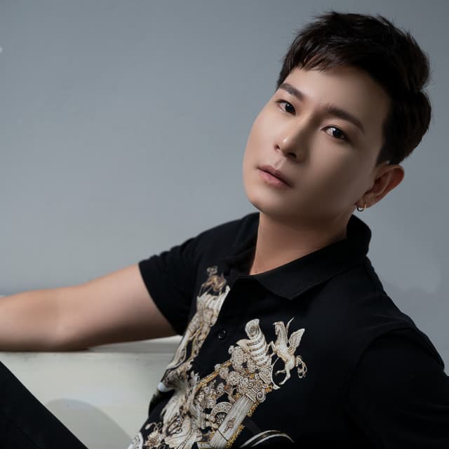 Artist - Đinh Tùng Huy