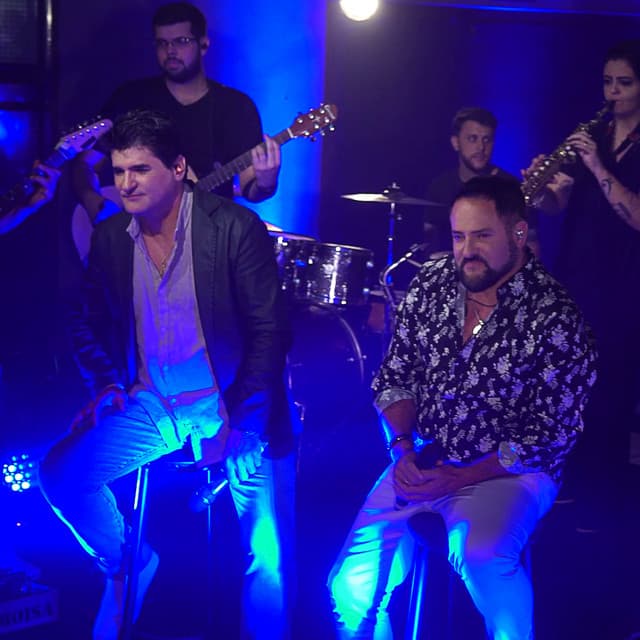 Artist - Adalberto e Adriano