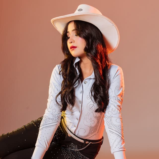 Artist - Yoselin Tamara