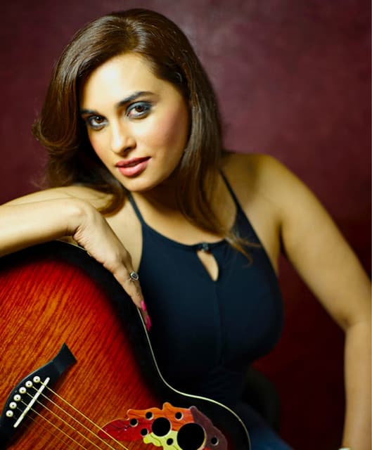 Artist - Shraddha Pandit