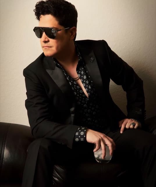 Artist - Frankie Negrón