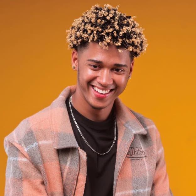 Artist - Ruben Teixeira