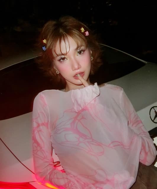 Artist - Emma Nhất Khanh