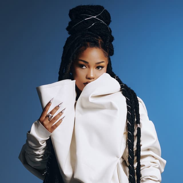 Artist - Zee Nxumalo