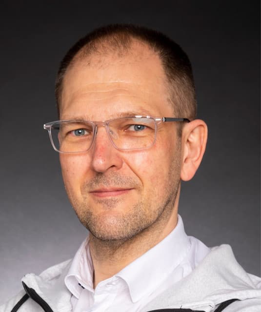 Artist - Hannes Seifert