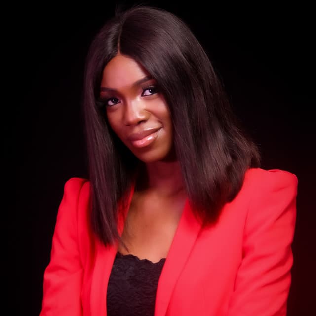 Artist - Carola Nzang