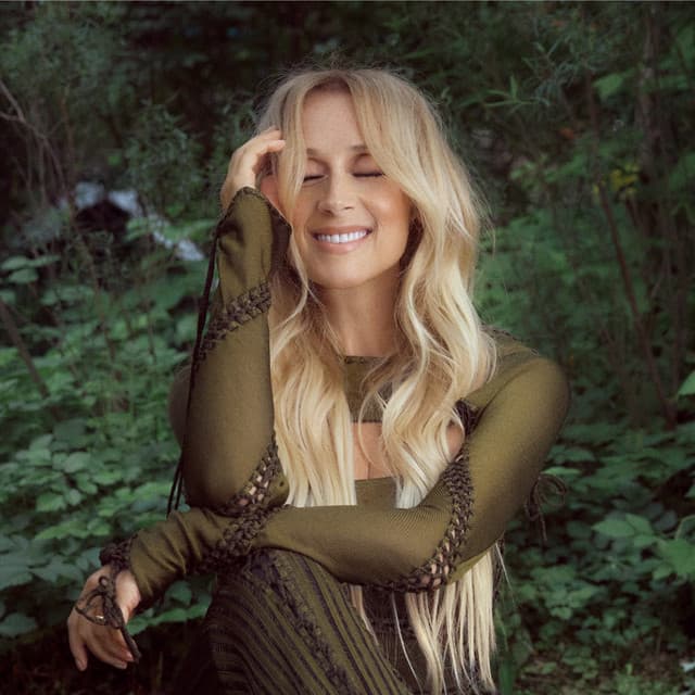 Artist - Lara Fabian