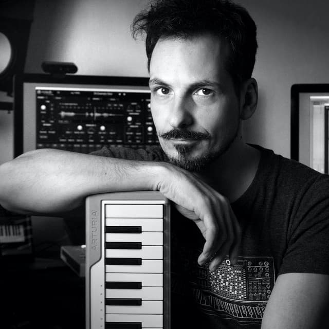 Artist - Gustavo Bravetti