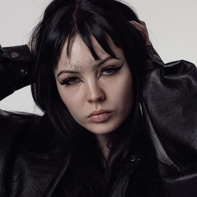 Artist - Кажанна