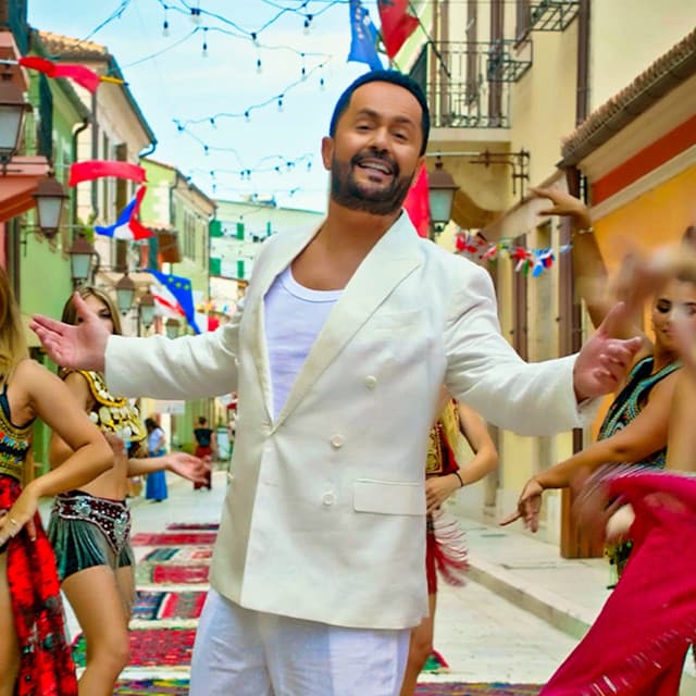 Artist - Sinan Hoxha