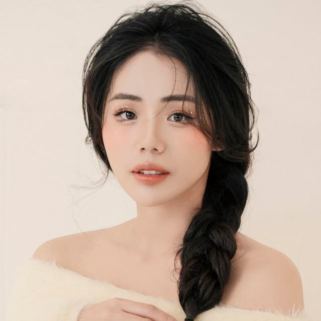 Artist - Hương Ly