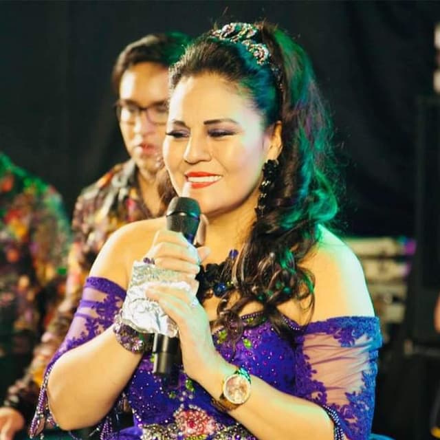 Artist - Dina Paucar