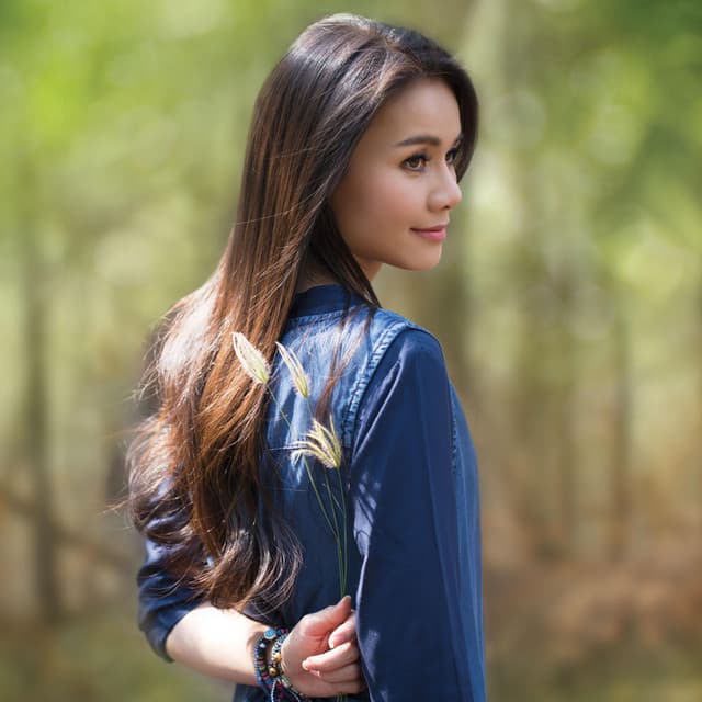 Artist - Tai Orathai