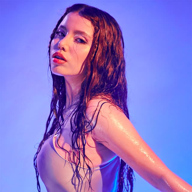 Artist - Miranda León