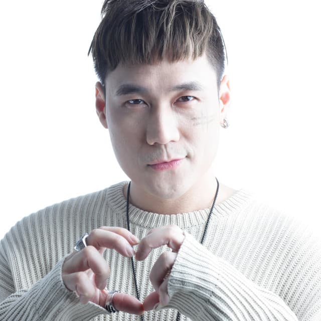 Artist - Khánh Phương