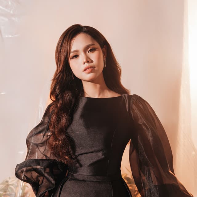 Artist - Bella Astillah