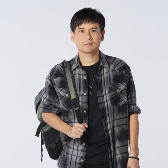 Artist - Phai Phongsathon