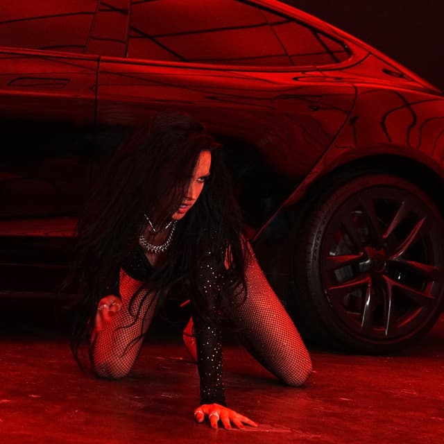 Artist - SAMANTHA LONG