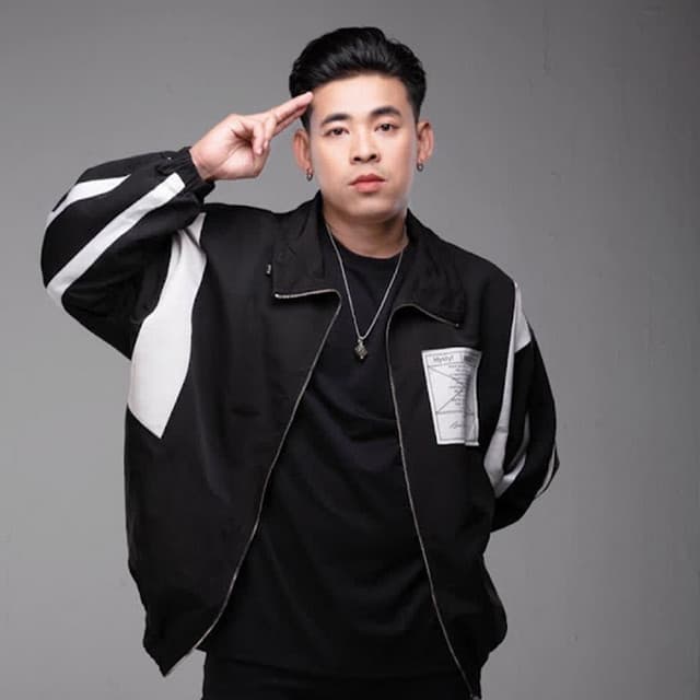 Artist - រាជ ប្រាថ្នា