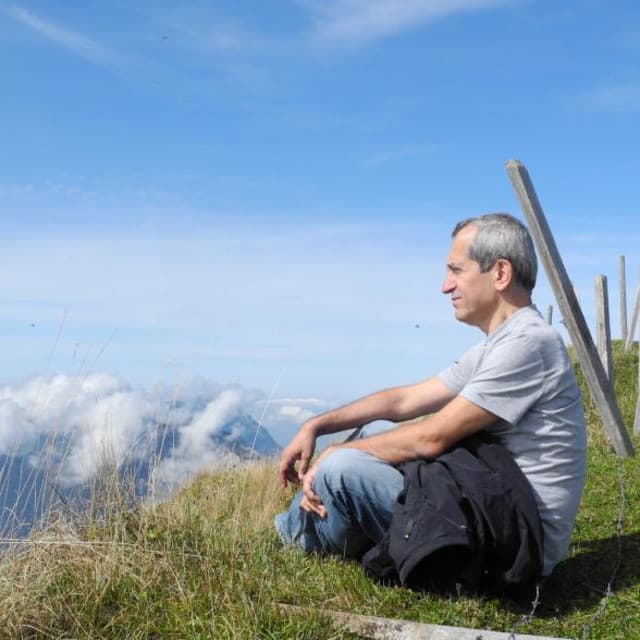 Artist - Hüseyin Yıldız