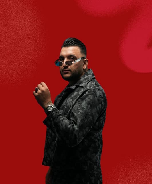 Artist - Şenol Evgi HD