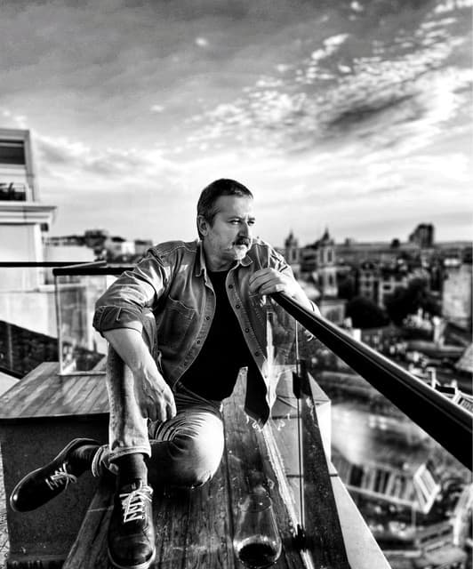 Artist - Erdal Güney