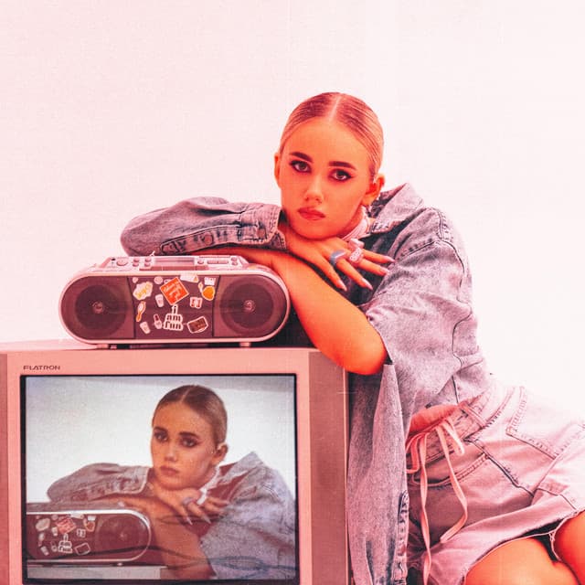 Artist - Настя Балог