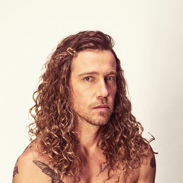 Artist - Julien Doré