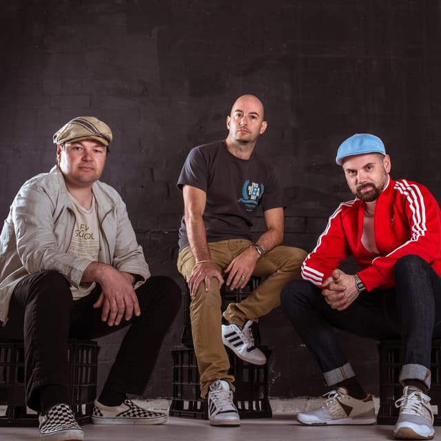 Artist - Cookin' On 3 Burners