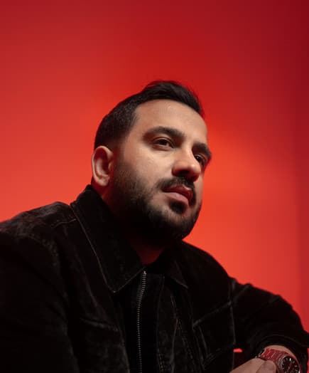 Artist - Gökhan Namlı