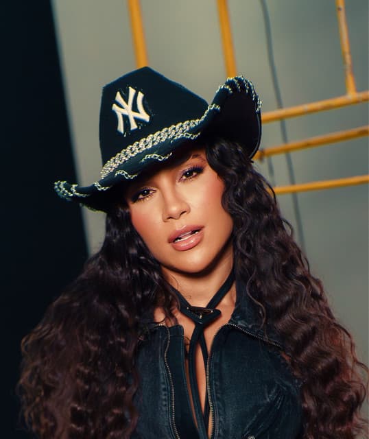 Artist - Michele Andrade