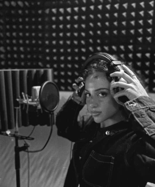 Artist - Leyla Karims