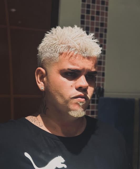 Artist - Mano Cheffe