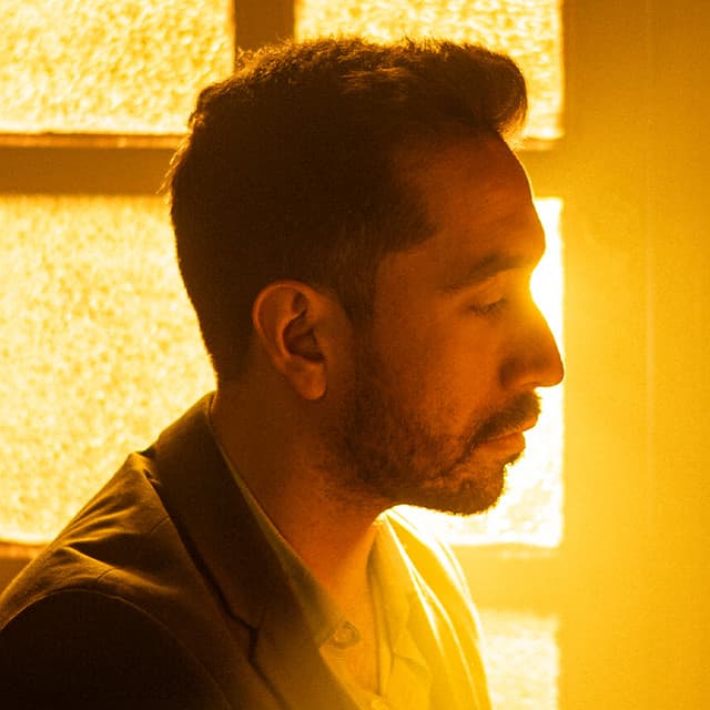 Artist - Marcelo Gabriel