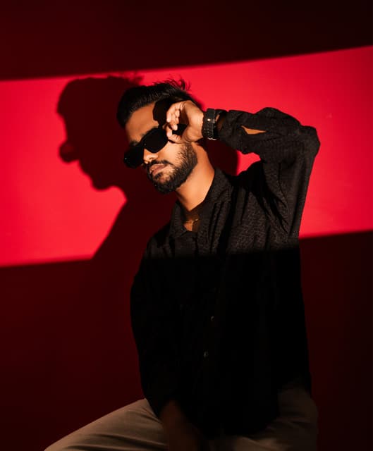 Artist - Uvindu Ayshcharya