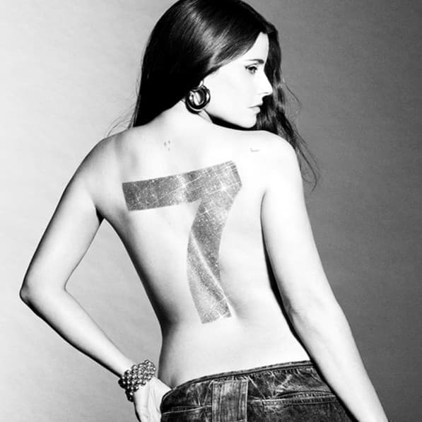 Artist - Nelly Furtado