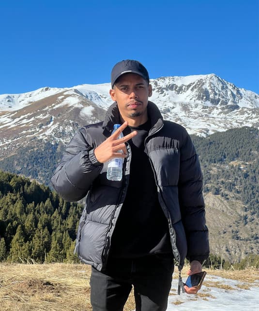 Artist - Dj Isaac 22