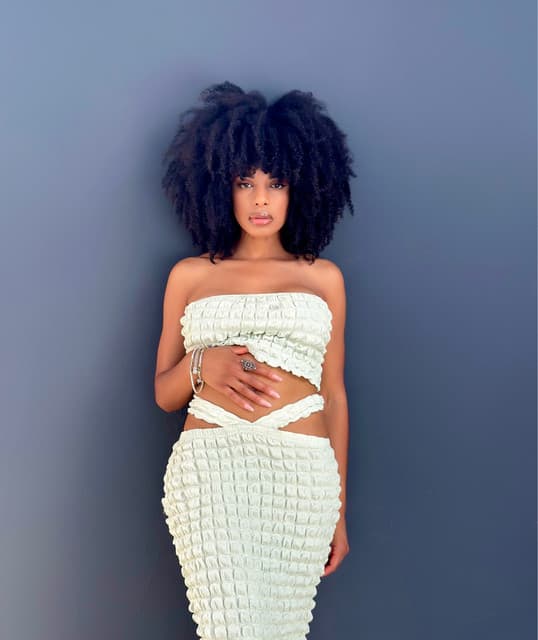 Artist - Jennifer Dias